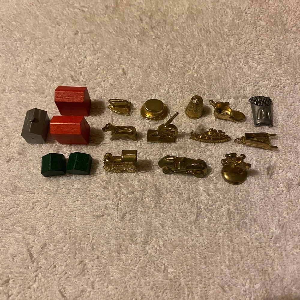 Monopoly Board Game 17 Piece Set